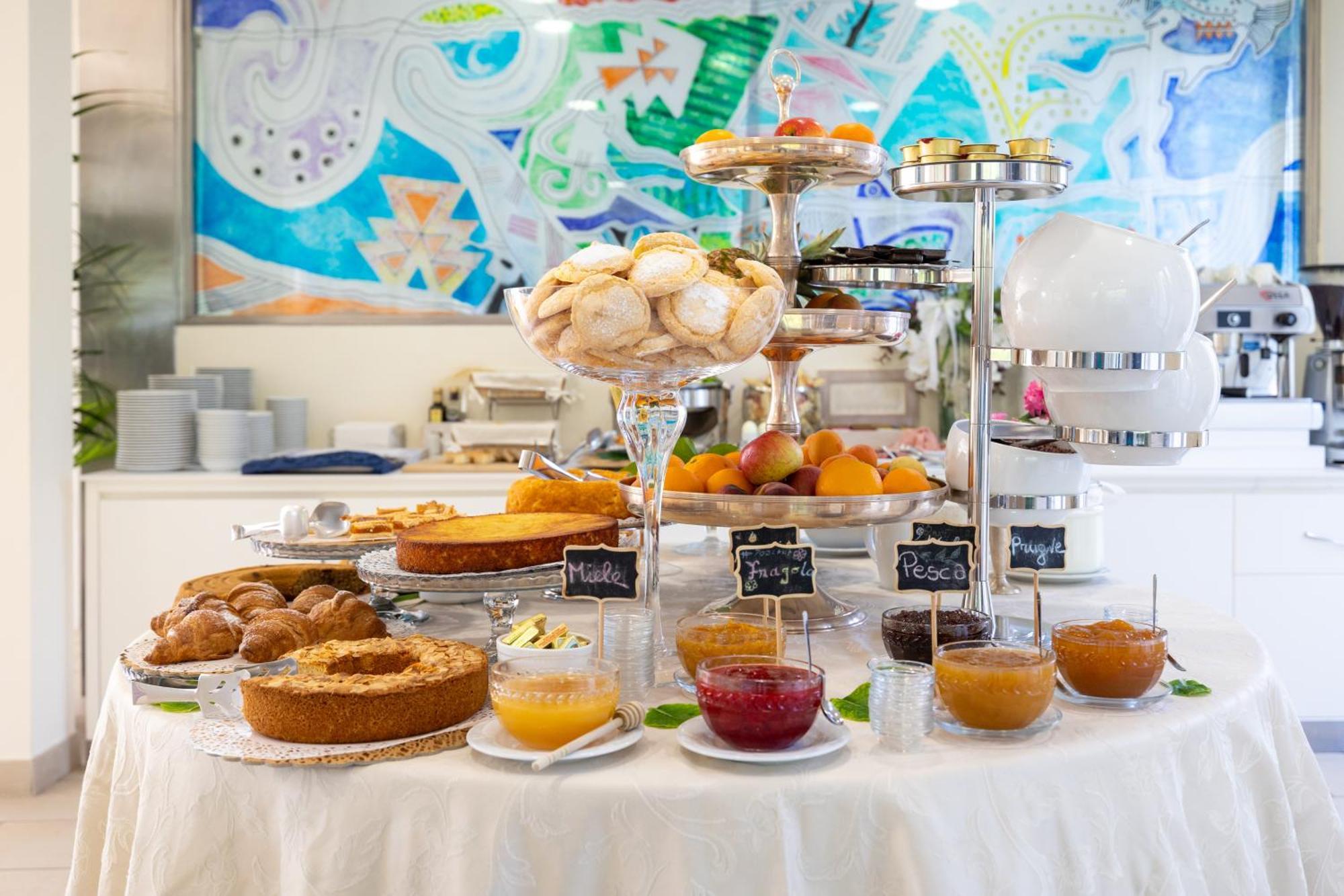 Hotel Rosmarina 마리나디그로세토 외부 사진